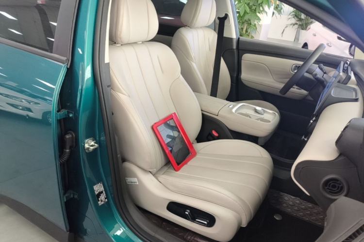 Used AION UT 2025 420 Prestige Edition Right Front Seat