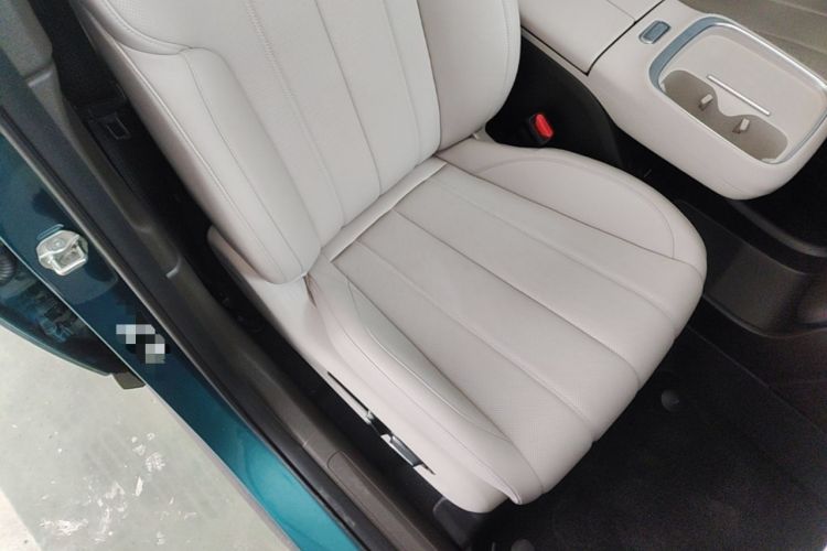 Used AION UT 2025 420 Prestige Edition Right Front Seat