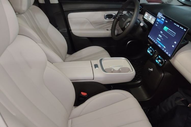 Used AION UT 2025 420 Prestige Edition Right Front Seat