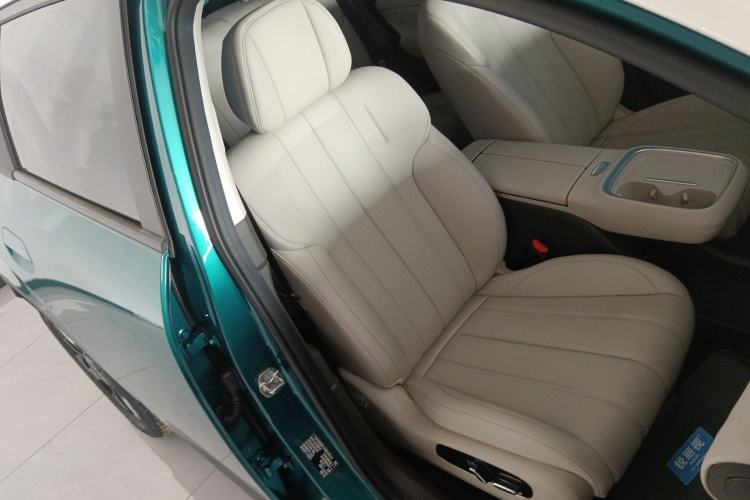 Used AION UT 2025 420 Prestige Edition Right Front Seat