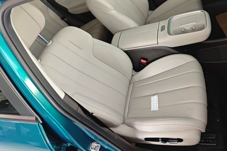 Used AION UT 2025 420 Prestige Edition Right Front Seat