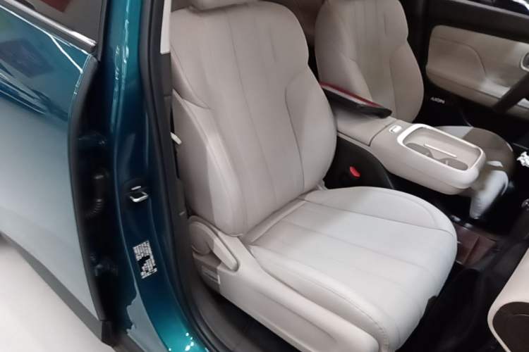 Used AION UT 2025 420 Intelligent Luxury Edition Right Front Seat