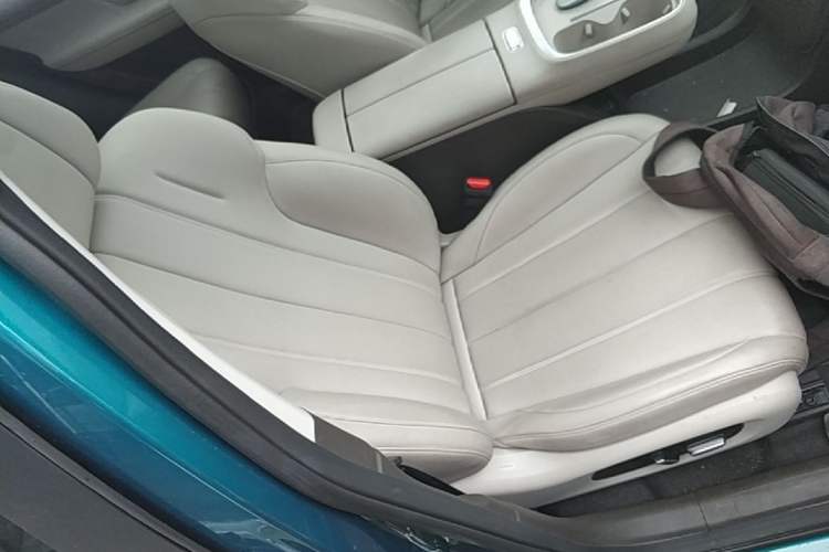 Used AION UT 2025 420 Prestige Edition Right Front Seat