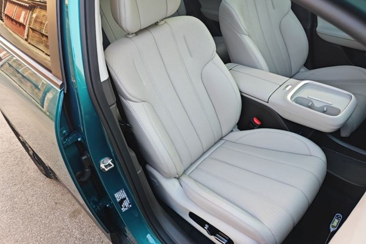 Used AION UT 2025 420 Prestige Edition Right Front Seat