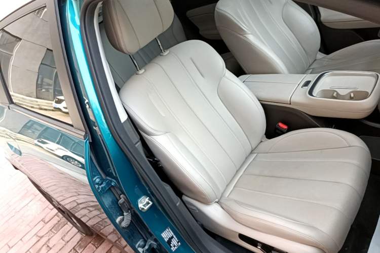 Used AION UT 2025 420 Prestige Edition Right Front Seat