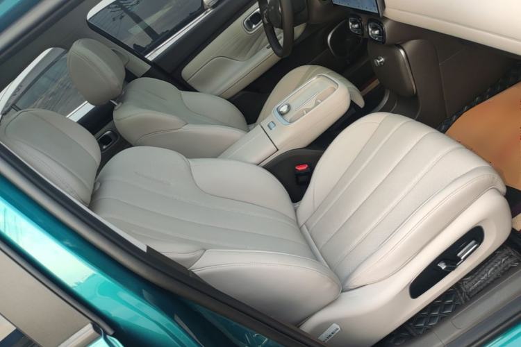 Used AION UT 2025 420 Prestige Edition Right Front Seat