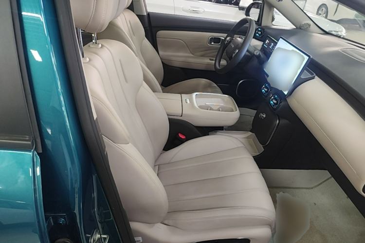 Used AION UT 2025 420 Prestige Edition Right Front Seat