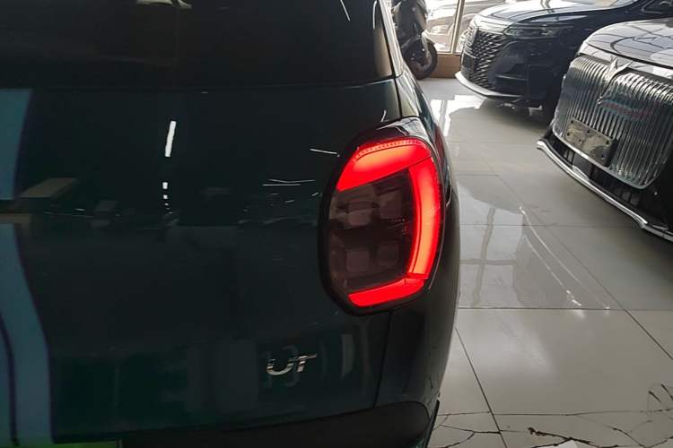Used AION UT 2025 420 Prestige Edition Right Rear Taillight
