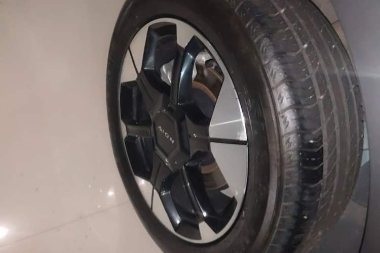 Used AION UT 2025 420 Prestige Edition Right Rear Wheel Hub