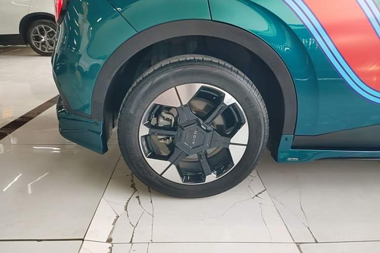 Used AION UT 2025 420 Prestige Edition Right Rear Wheel Hub