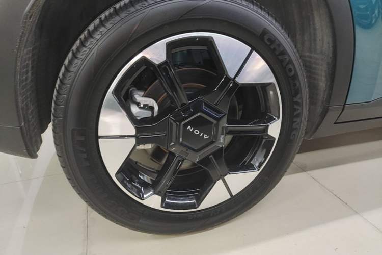Used AION UT 2025 420 Prestige Edition Right Rear Wheel Hub