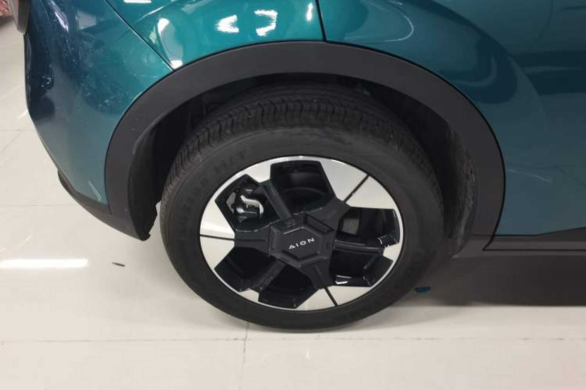 Used AION UT 2025 420 Prestige Edition Right Rear Wheel Hub