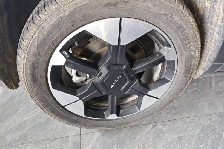 Used AION UT 2025 420 Prestige Edition Right Rear Wheel Hub