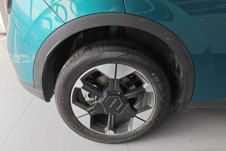 Used AION UT 2025 420 Prestige Edition Right Rear Wheel Hub