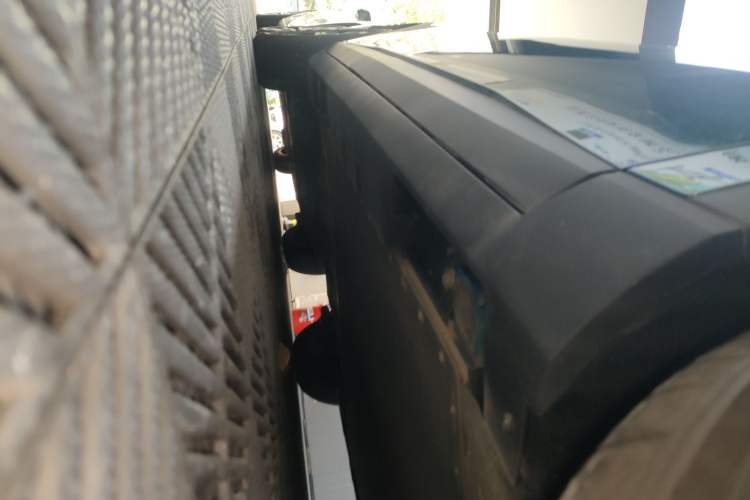 Used AION UT 2025 420 Prestige Edition Right Side Sill