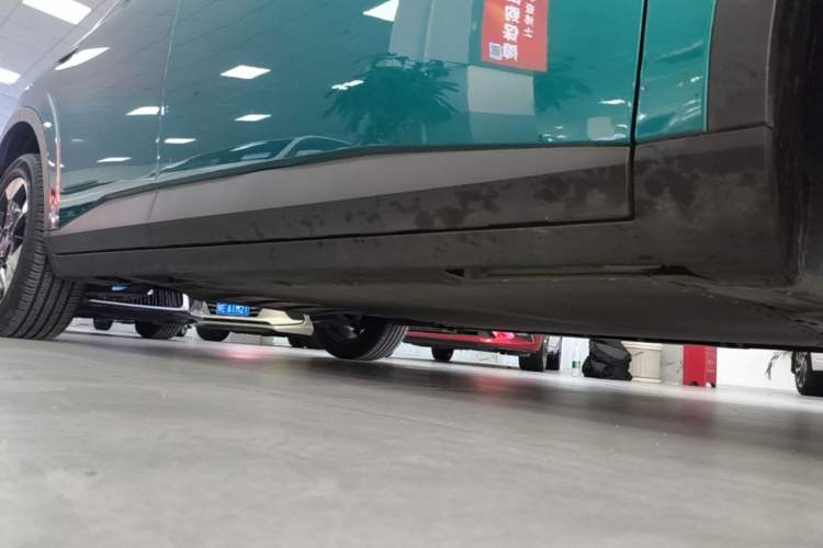 Used AION UT 2025 420 Prestige Edition Right Side Sill