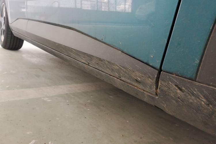 Used AION UT 2025 420 Prestige Edition Right Side Sill