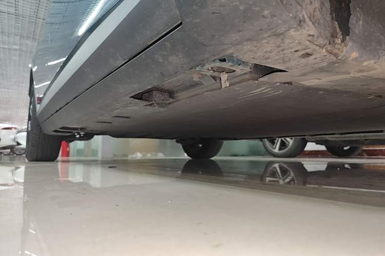 Used AION UT 2025 420 Prestige Edition Right Side Sill