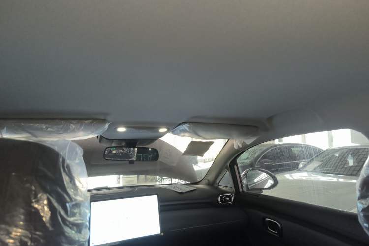 Used AION UT 2025 330 Starlight Edition Headliner