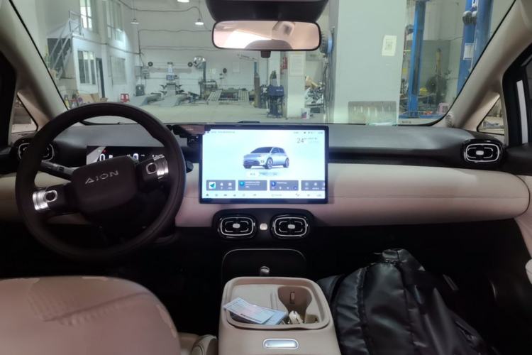 Used AION UT 2025 420 Intelligent Luxury Edition Center Console