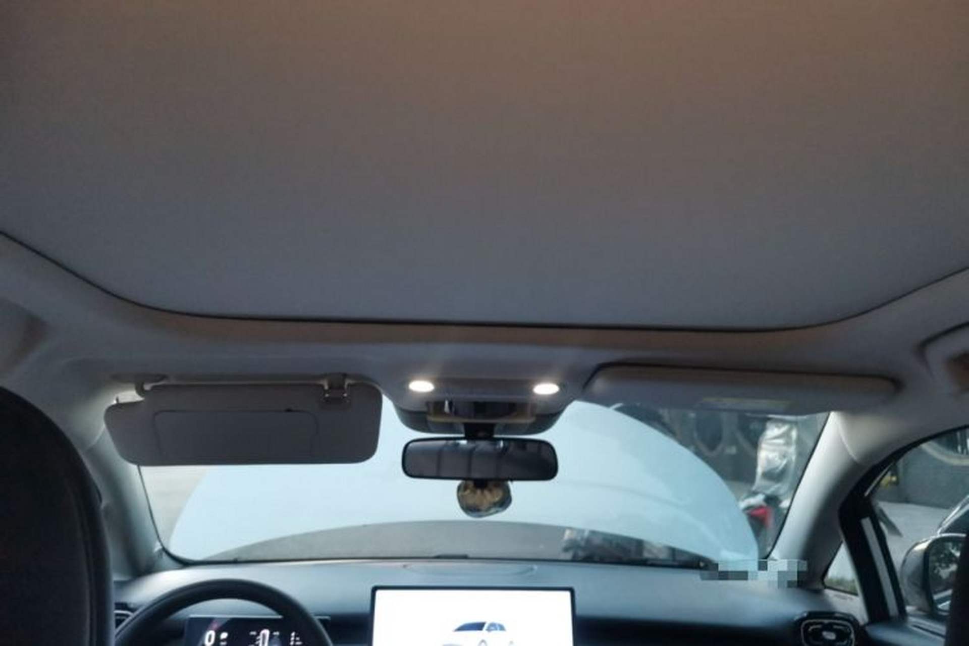Used AION UT 2025 420 Prestige Edition Headliner