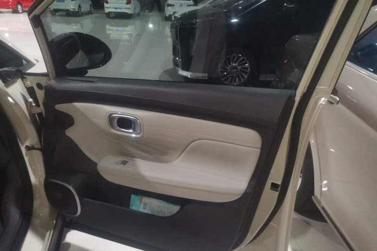 Used AION UT 2025 420 Intelligent Luxury Edition Interior 5