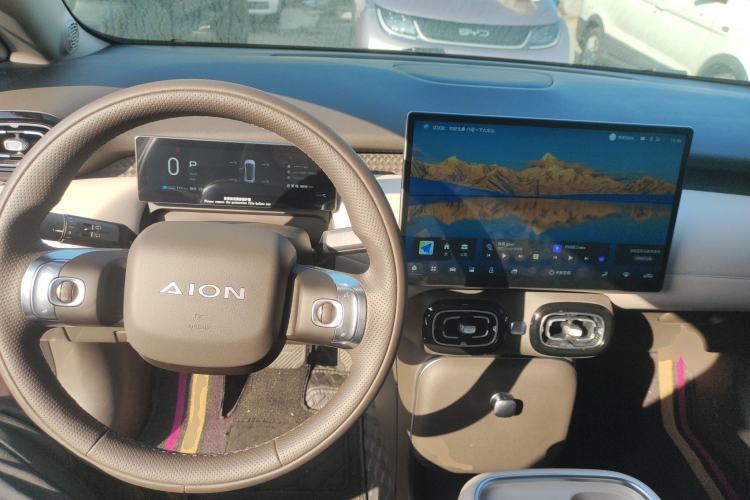 Used AION UT 2025 420 Intelligent Luxury Edition Center Console