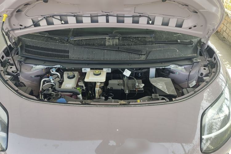 Used AION UT 2025 420 Intelligent Luxury Edition Engine Bay
