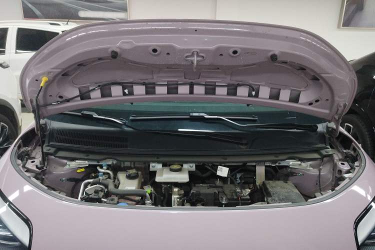 Used AION UT 2025 420 Intelligent Luxury Edition Engine Bay