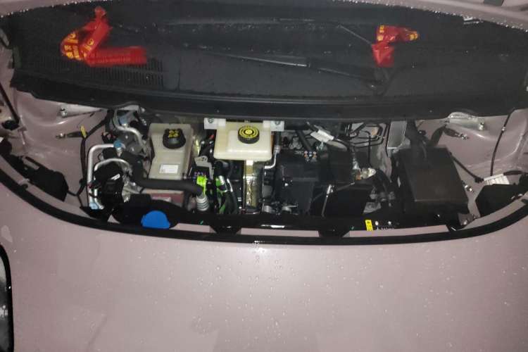 Used AION UT 2025 330 Star Edition Engine Bay