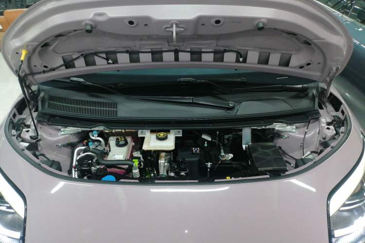 Used AION UT 2025 330 Star Edition Engine Bay