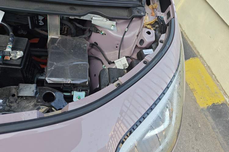 Used AION UT 2025 420 Intelligent Luxury Edition Engine Bay Left