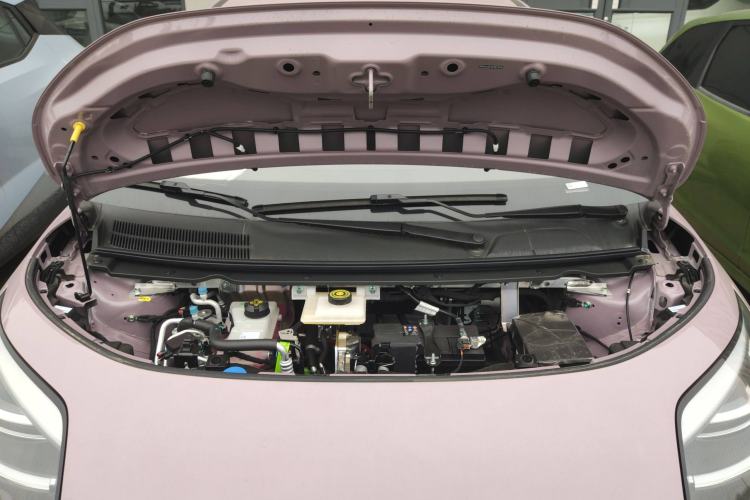 Used AION UT 2025 330 Starlight Edition Engine Bay