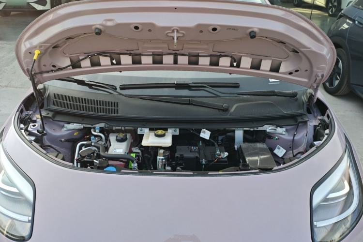 Used AION UT 2025 420 Smart Edition Engine Bay