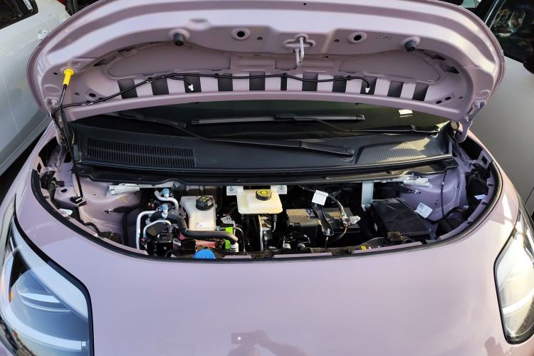 Used AION UT 2025 330 Starlight Edition Engine Bay