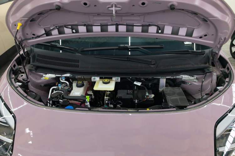 Used AION UT 2025 330 Starlight Edition Engine Bay