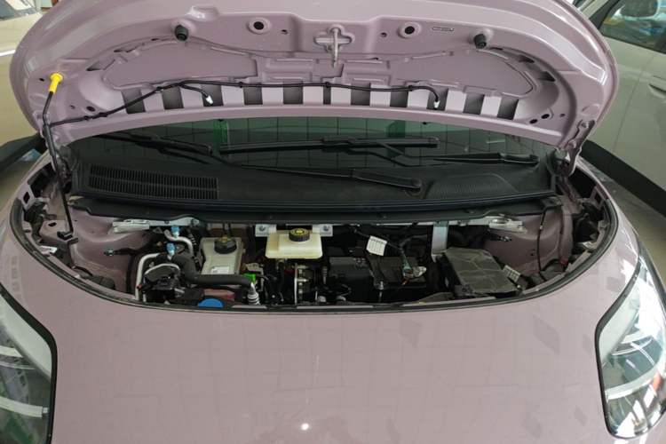 Used AION UT 2025 330 Starlight Edition Engine Bay