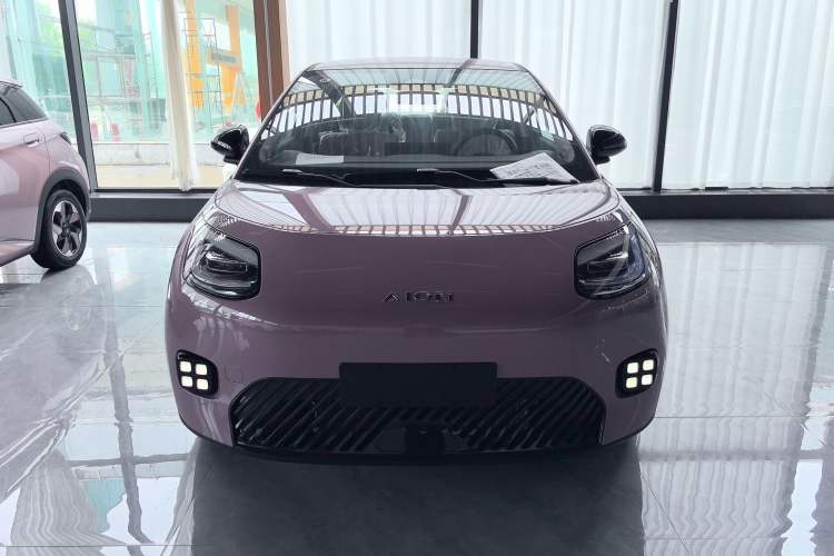 Used AION UT 2025 330 Starlight Edition Exterior 1
