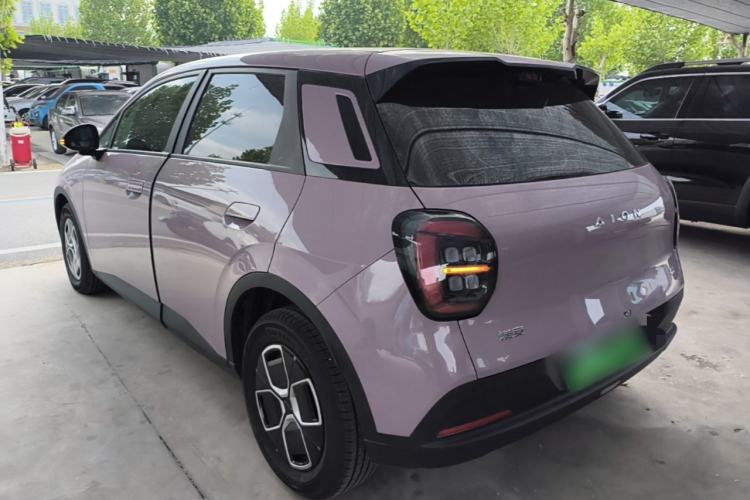 Used AION UT 2025 330 Starlight Edition Exterior 2