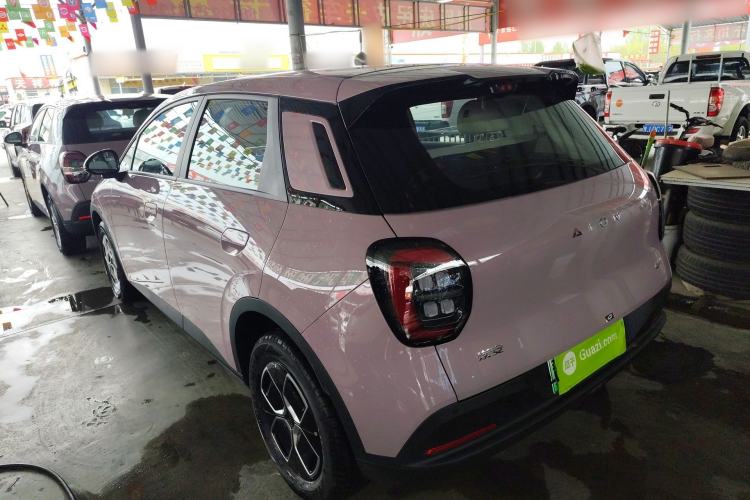 Used AION UT 2025 330 Starlight Edition Exterior 2