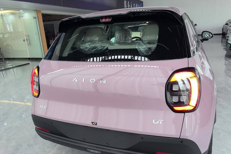 Used AION UT 2025 330 Starlight Edition Exterior 3