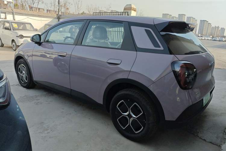 Used AION UT 2025 420 Smart Edition Exterior 3