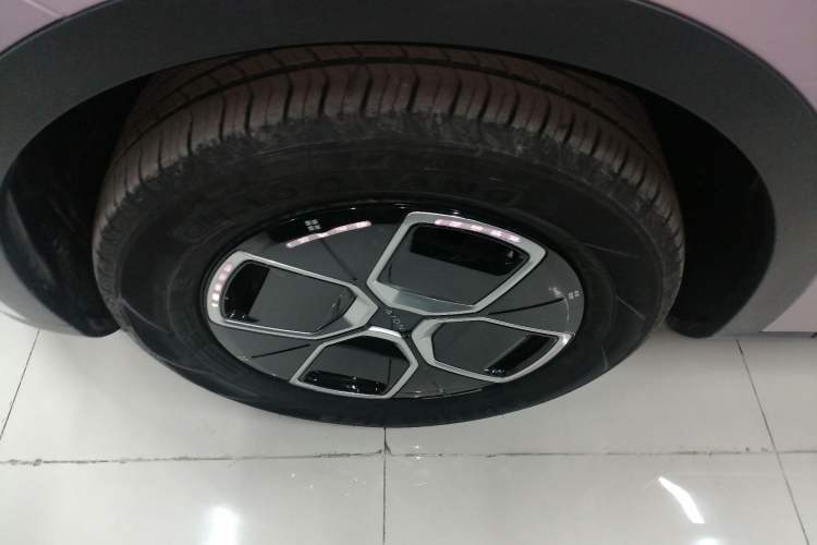 Used AION UT 2025 330 Star Edition Exterior 4