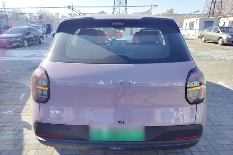 Used AION UT 2025 330 Starlight Edition Exterior 4