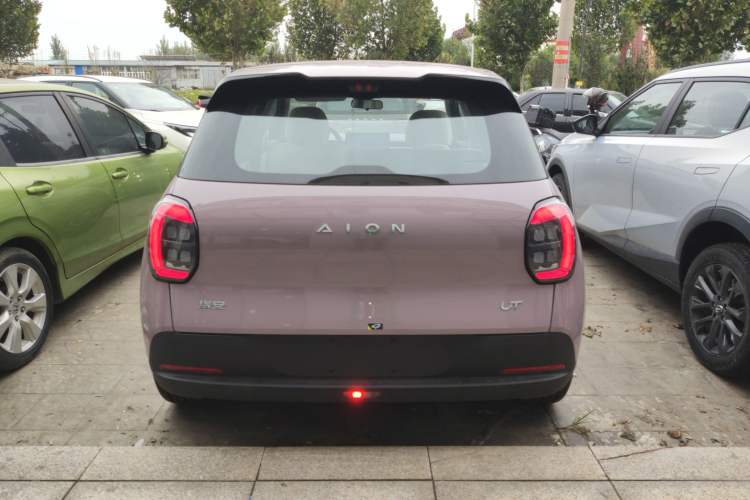 Used AION UT 2025 330 Starlight Edition Exterior 4
