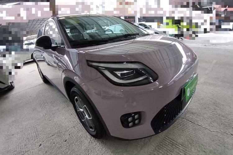 Used AION UT 2025 330 Starlight Edition Front Right 45 Deg