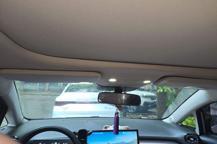 Used AION UT 2025 420 Prestige Edition Headliner
