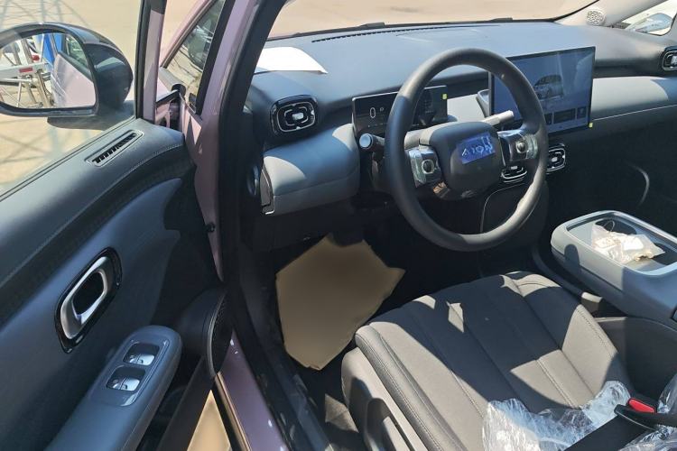 Used AION UT 2025 330 Starlight Edition Interior 2
