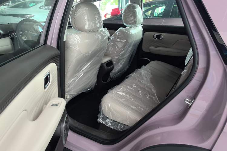 Used AION UT 2025 330 Starlight Edition Interior 2
