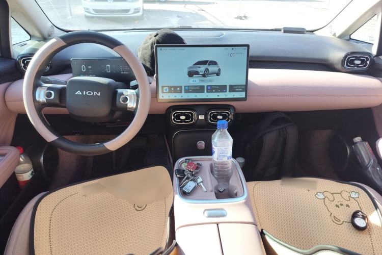 Used AION UT 2025 330 Starlight Edition Interior 2